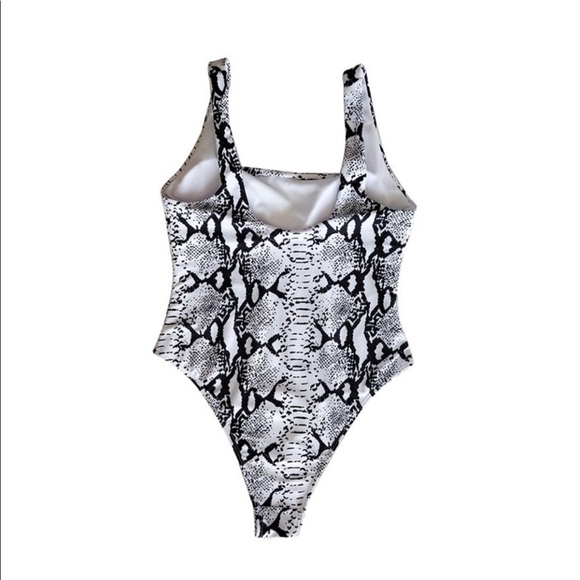 NWOT Snake print one piece swimsuit - Picture 3 of 5